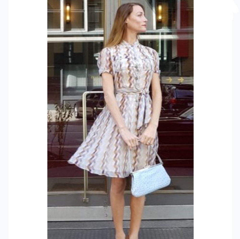 EUC Diane Von Furstenburg 100% Silk Pleated Dress